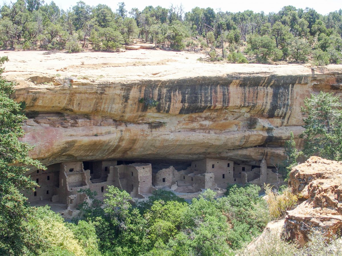 More cliff dwellings visible from the Petroglyph Point trailhead